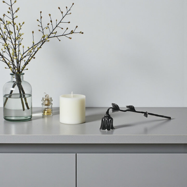 6254 - Theira Flower Candle Snuffer